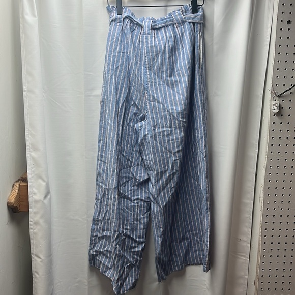 Max Studio Blue Red Pin Stripe Linen Paper-bag Pants- M - Picture 6 of 7